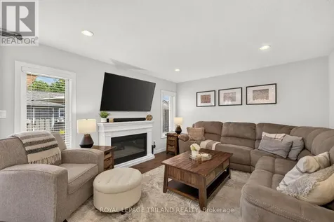 11 Empire Parkway St. Thomas ON N5R 0E9