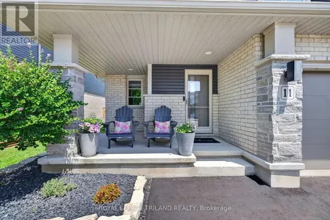 11 Empire Parkway St. Thomas ON N5R 0E9