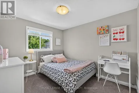 11 Empire Parkway St. Thomas ON N5R 0E9