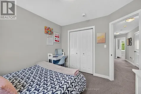 11 Empire Parkway St. Thomas ON N5R 0E9