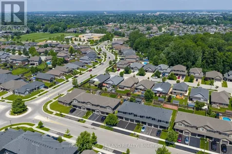 11 Empire Parkway St. Thomas ON N5R 0E9
