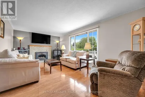337 Roxdale Avenue Ottawa ON K1E 1T9