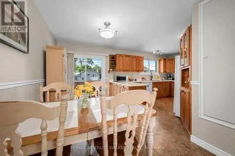 337 Roxdale Avenue Ottawa ON K1E 1T9