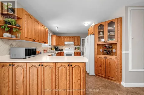 337 Roxdale Avenue Ottawa ON K1E 1T9
