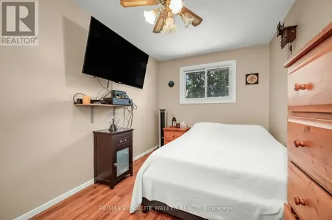 337 Roxdale Avenue Ottawa ON K1E 1T9