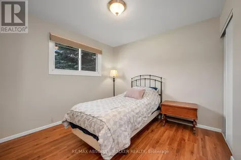 337 Roxdale Avenue Ottawa ON K1E 1T9
