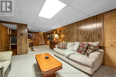 337 Roxdale Avenue Ottawa ON K1E 1T9