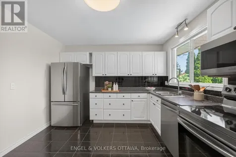 1862 Sharel Drive Ottawa ON K1H 6W4