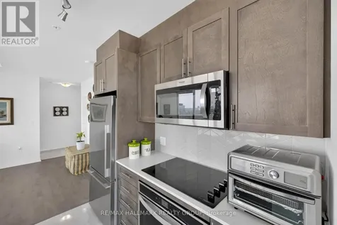 805 Carling Avenue Ottawa ON K1S 5W9