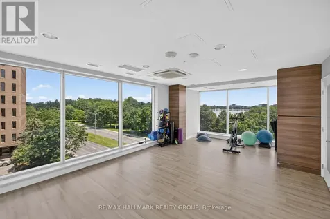 805 Carling Avenue Ottawa ON K1S 5W9
