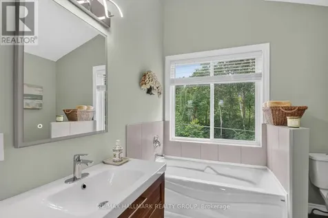 1965 Rosebella Avenue Ottawa ON K1T 1G6