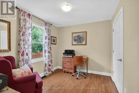 1965 Rosebella Avenue Ottawa ON K1T 1G6