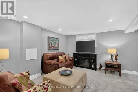 1965 Rosebella Avenue Ottawa ON K1T 1G6