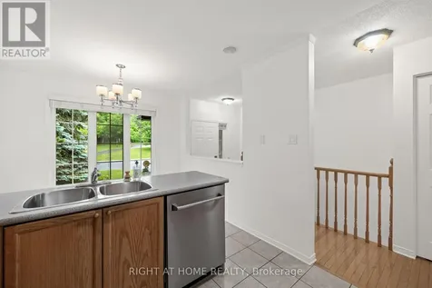120 Grandpark Circle Ottawa ON K1G 6R5