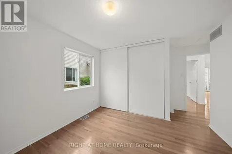 120 Grandpark Circle Ottawa ON K1G 6R5
