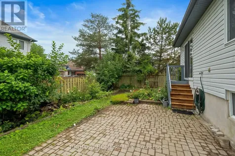 120 Grandpark Circle Ottawa ON K1G 6R5