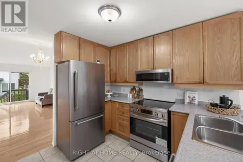 120 Grandpark Circle Ottawa ON K1G 6R5