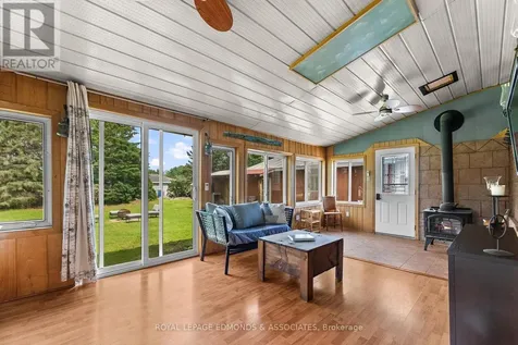 31 Carol Street Laurentian Valley ON K8A 6W6