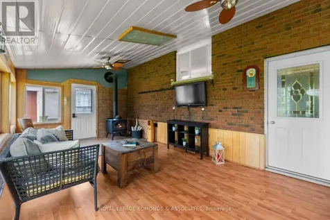 31 Carol Street Laurentian Valley ON K8A 6W6
