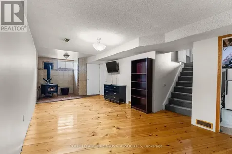 31 Carol Street Laurentian Valley ON K8A 6W6