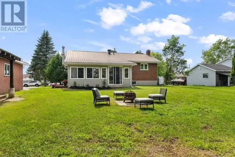 31 Carol Street Laurentian Valley ON K8A 6W6