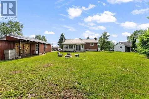31 Carol Street Laurentian Valley ON K8A 6W6