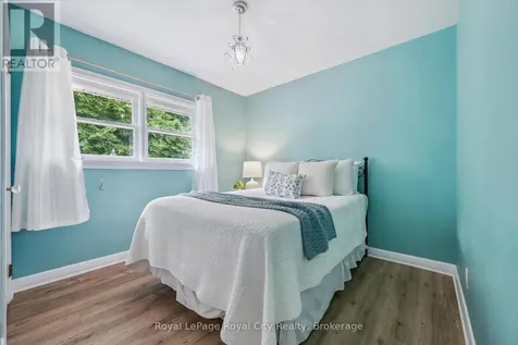 81 Oxford Street Kitchener ON N2H 4R8