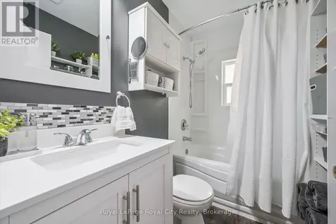 81 Oxford Street Kitchener ON N2H 4R8