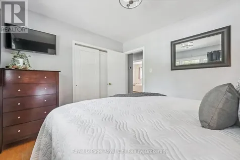 81 Oxford Street Kitchener ON N2H 4R8
