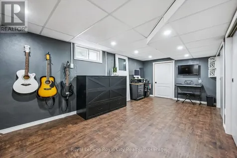 81 Oxford Street Kitchener ON N2H 4R8