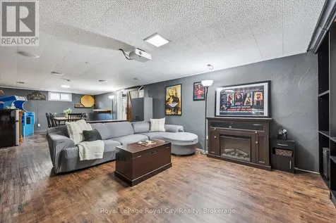 81 Oxford Street Kitchener ON N2H 4R8