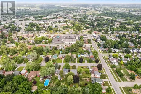 81 Oxford Street Kitchener ON N2H 4R8