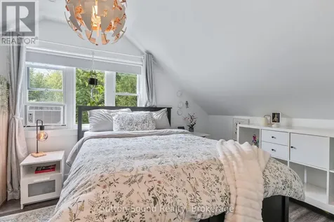 87 Meadowland Road South Bruce Peninsula ON N0H 2T0