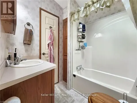 13 Southline Avenue Huron-kinloss ON N0G 2B0