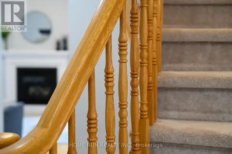 10 Pavona Street Ottawa ON K2G 6T2