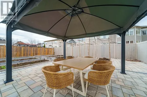 10 Pavona Street Ottawa ON K2G 6T2