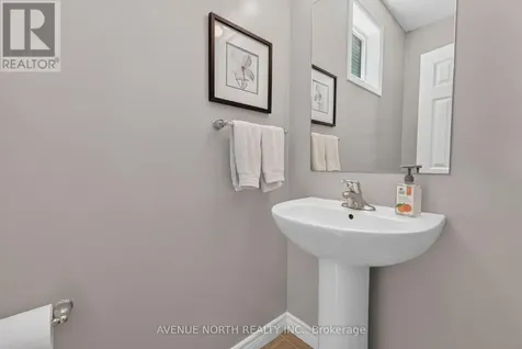 519 Rouncey Road Ottawa ON K2V 0E2