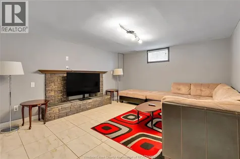 3966 Byng Windsor ON N8W 3J6