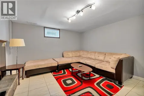 3966 Byng Windsor ON N8W 3J6