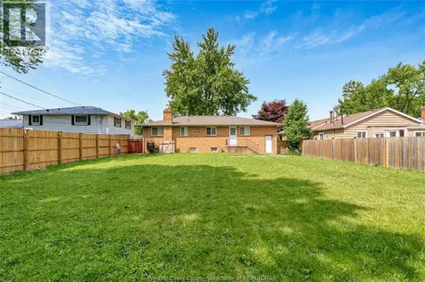 3966 Byng Windsor ON N8W 3J6
