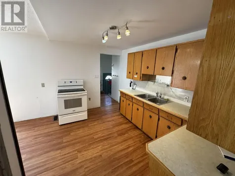 474 Mary St. E. Thunder Bay ON P7E 4K3