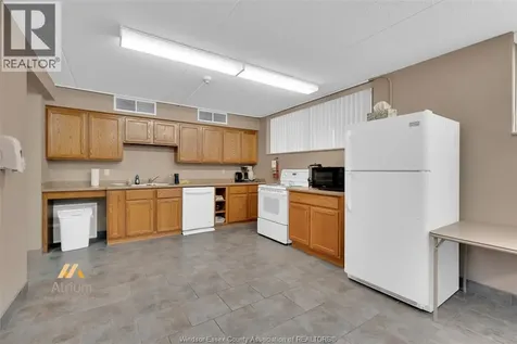 310 Village Grove Drive Tecumseh ON N8N 4X7
