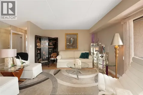 310 Village Grove Drive Tecumseh ON N8N 4X7