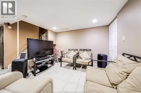 2075 Ottawa Street Windsor ON N8Y 1R6