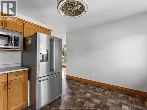 1553 Blairwood Crescent Windsor ON N8W 5M6