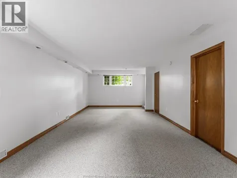 1553 Blairwood Crescent Windsor ON N8W 5M6