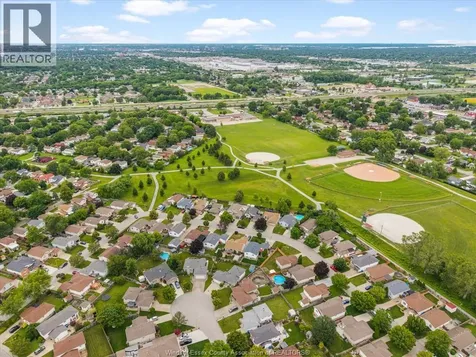 1553 Blairwood Crescent Windsor ON N8W 5M6