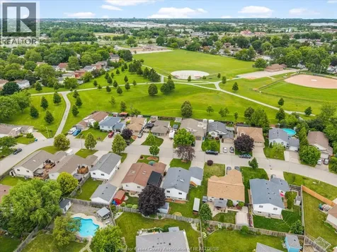 1553 Blairwood Crescent Windsor ON N8W 5M6