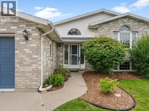 1553 Blairwood Crescent Windsor ON N8W 5M6