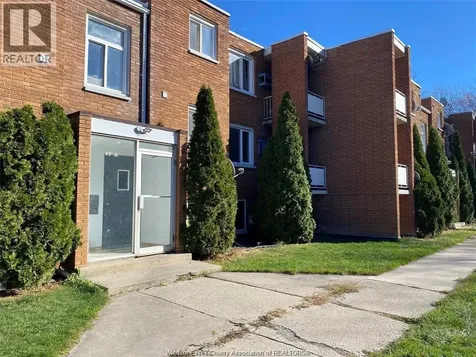 2476 Rivard Avenue Windsor ON N8T 2H2
